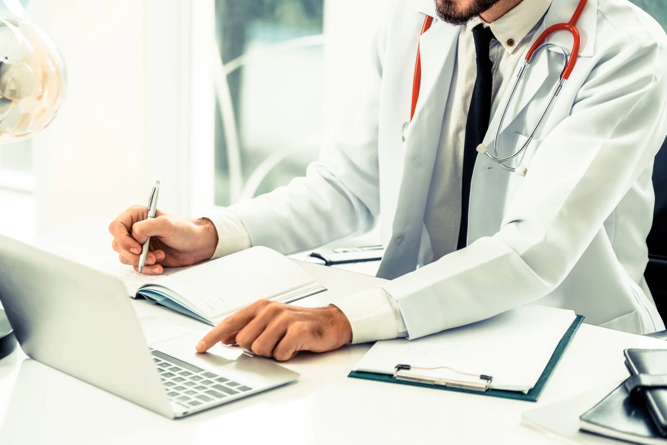 افضل شركة تامين طبي للسفر: معايير الجودة والتغطية الشاملة التي يجب أن تعرفها 2 افضل شركة تامين طبي