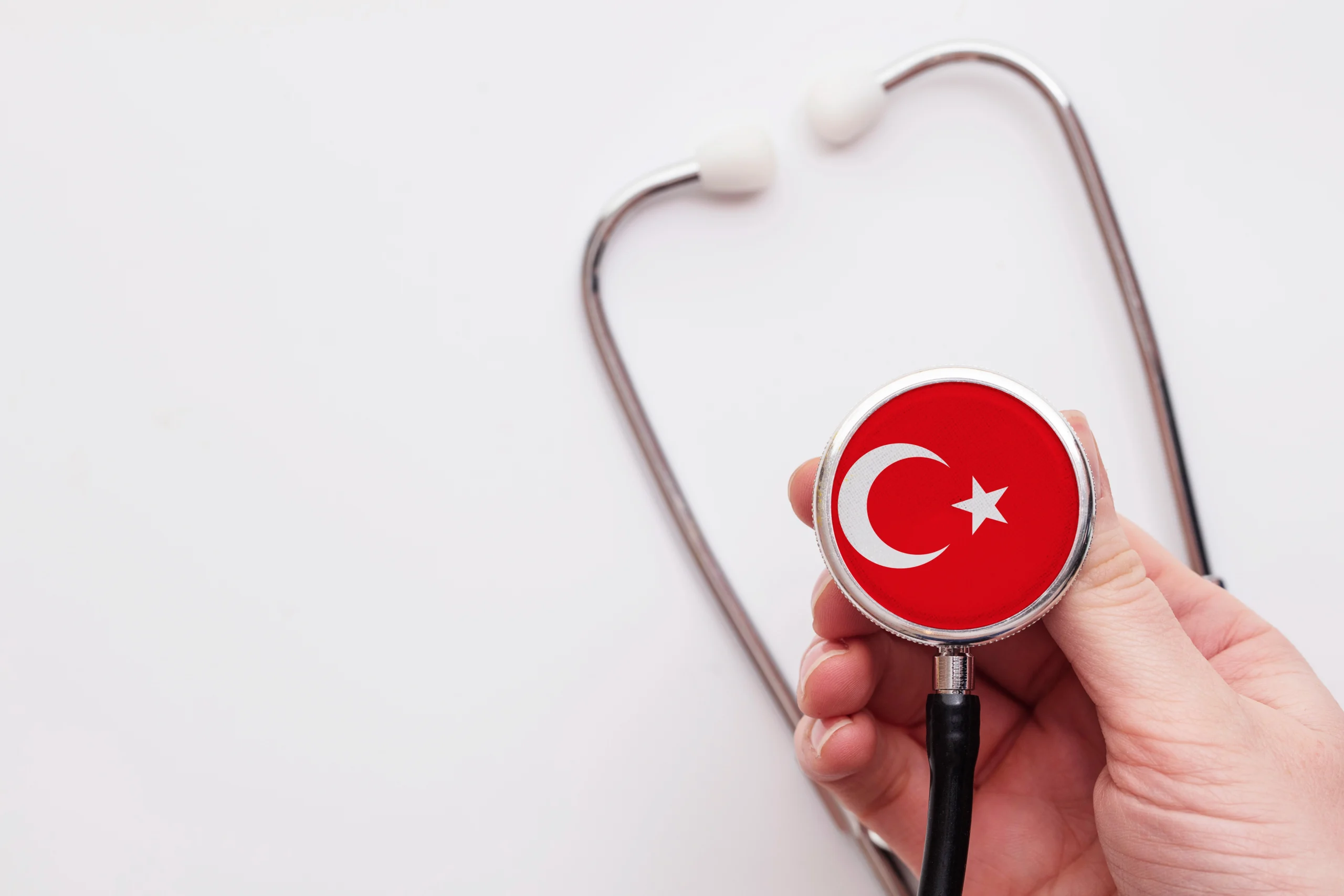 لماذا تحتاج الى تأمين صحي للسفر إلى تركيا من قطر: كل ما تحتاج معرفته 2 تأمين صحي للسفر إلى تركيا